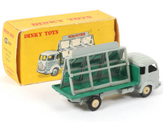Lot 343 - DINKY TOYS (FRANCE) (1)