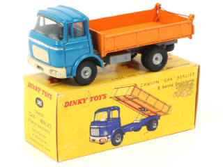 Lot 348 - DINKY TOYS (FRANCE) (1)