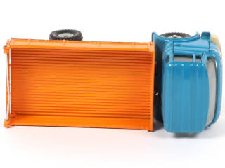 Lot 348 - DINKY TOYS (FRANCE) (1)