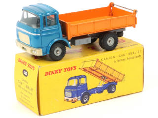 Lot 347 - DINKY TOYS (FRANCE) (1)