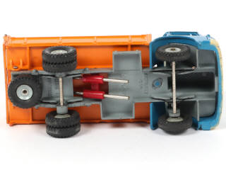 Lot 347 - DINKY TOYS (FRANCE) (1)