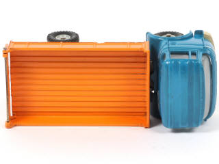 Lot 347 - DINKY TOYS (FRANCE) (1)