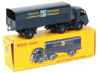 Lot 335 - DINKY TOYS (FRANCE) (1)