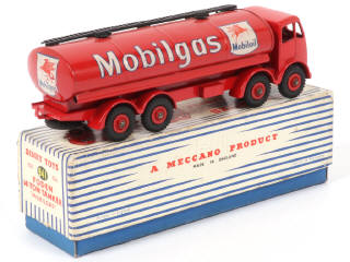 Lot 492 - DINKY TOYS (GB) (1)