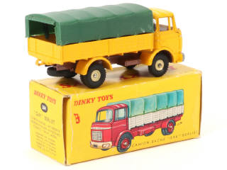 Lot 346 - DINKY TOYS (FRANCE) (1)