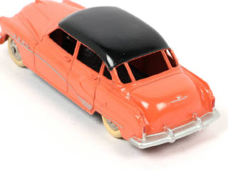 Lot 227 - DINKY TOYS (FRANCE) (1)