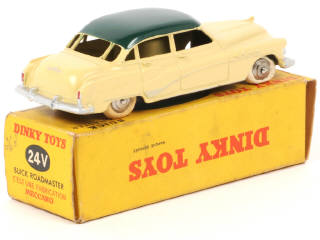 Lot 231 - DINKY TOYS (FRANCE) (1)