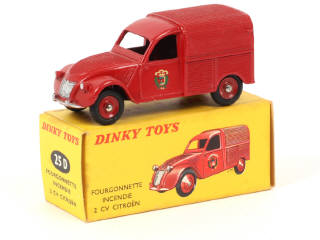 Lot 213 - DINKY TOYS (FRANCE) (1)