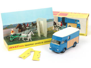 Lot 361 - DINKY TOYS (FRANCE) (1)