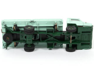 Lot 357 - DINKY TOYS (FRANCE) (1)