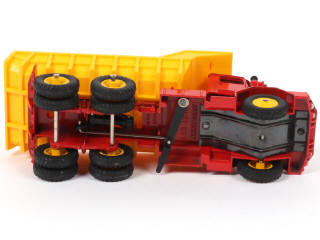 Lot 358 - DINKY TOYS (FRANCE) (1)