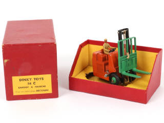 Lot 401 - DINKY TOYS (FRANCE) (1)