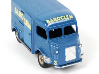 Lot 328 - DINKY TOYS (FRANCE) (1)