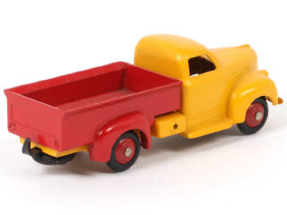 Lot 305 - DINKY TOYS (FRANCE) (1)
