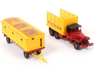 Lot 389 - DINKY TOYS (FRANCE) (1)