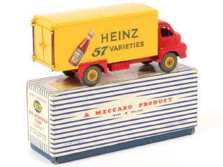 Lot 464 - DINKY TOYS (GB) (1)