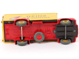 Lot 464 - DINKY TOYS (GB) (1)