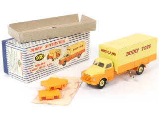 Lot 466 - DINKY TOYS (GB) (1)