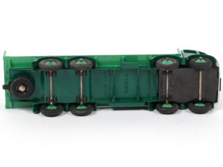 Lot 483 - DINKY TOYS (GB) (1)
