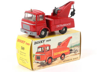 Lot 352 - DINKY TOYS (FRANCE) (1)