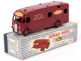 Lot 508 - DINKY TOYS (GB) (1)