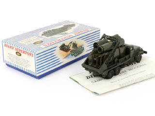 Lot 395 - DINKY TOYS (FRANCE) (1)