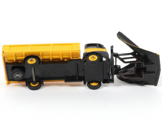 Lot 478 - DINKY TOYS (GB) (1)