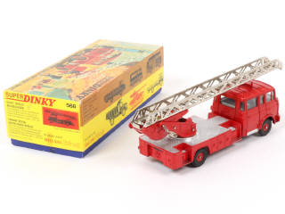 Lot 355 - DINKY TOYS (FRANCE) (1)