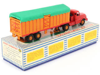 Lot 366 - DINKY TOYS (FRANCE) (1)
