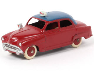 Lot 148 - DINKY TOYS (FRANCE) (1)
