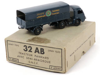 Lot 334 - DINKY TOYS (FRANCE) (2)