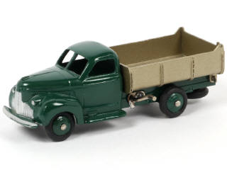 Lot 311 - DINKY TOYS (FRANCE) (1)