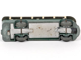 Lot 377 - DINKY TOYS (FRANCE) (1)