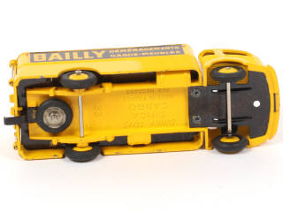 Lot 340 - DINKY TOYS (FRANCE) (1)