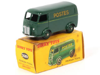 Lot 179 - DINKY TOYS (FRANCE) (1)