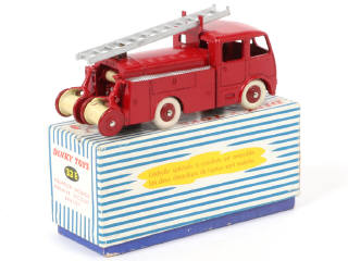 Lot 192 - DINKY TOYS (FRANCE) (1)