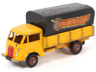 Lot 174 - DINKY TOYS (FRANCE) (1)