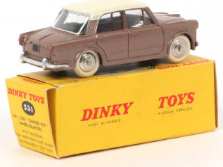 Lot 139 - DINKY TOYS (FRANCE) (1)