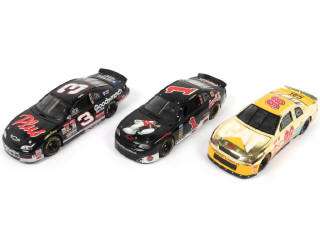 Lot 12 - DIVERS (3)