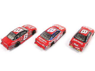 Lot 17 - DIVERS (3)