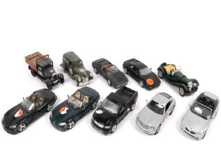 Lot 68 - DIVERS (10)