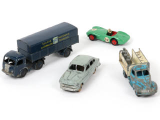 Lot 249 - DINKY TOYS (FRANCE) (4)