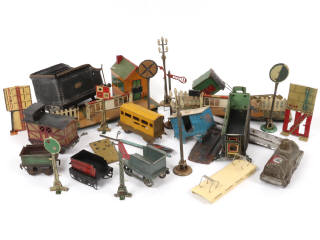 Lot 24 - DIVERS (30)