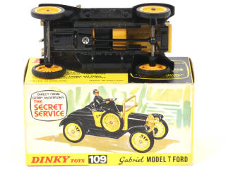 Lot 151 - DINKY TOYS (GB) (1)