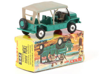 Lot 150 - DINKY TOYS (GB) (1)