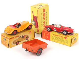 Lot 169 - DINKY TOYS (GB) (3)