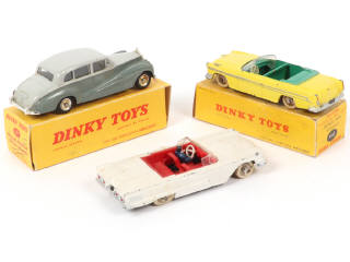 Lot 247 - DINKY TOYS (FRANCE) (3)