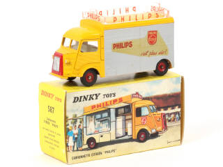 Lot 223 - DINKY TOYS (FRANCE) (1)