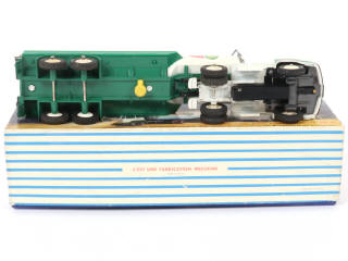 Lot 232 - DINKY TOYS (FRANCE) (1)