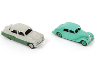 Lot 252 - DINKY TOYS (GB) (2)